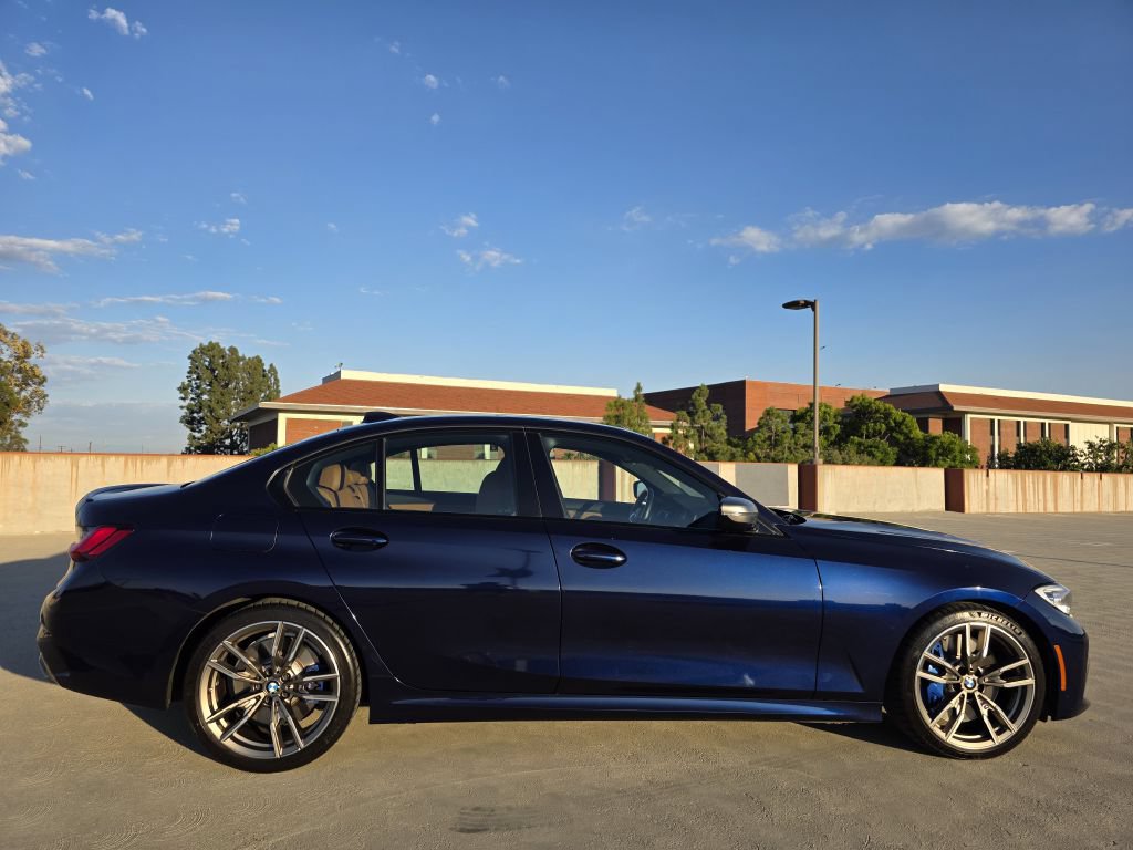 Used 2022 BMW M340i RWD image 6