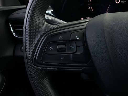 Used 2025 Buick Envista Preferred image 33