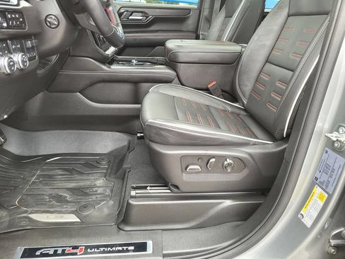 Used 2025 GMC Yukon AT4 Ultimate w/ LPO, Floor Liner Package AWD/4WD image 20