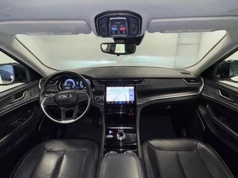 Used 2022 Jeep Grand Cherokee Limited AWD/4WD image 16