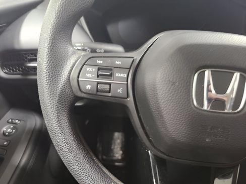 Used 2025 Honda HR-V LX image 24