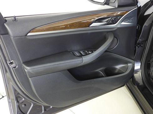 Used 2022 BMW X3 sDrive30i w/ Convenience Package w/ZPA image 11