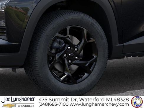 New 2026 Chevrolet Trax LT w/ Driver Confidence Package FWD image 9