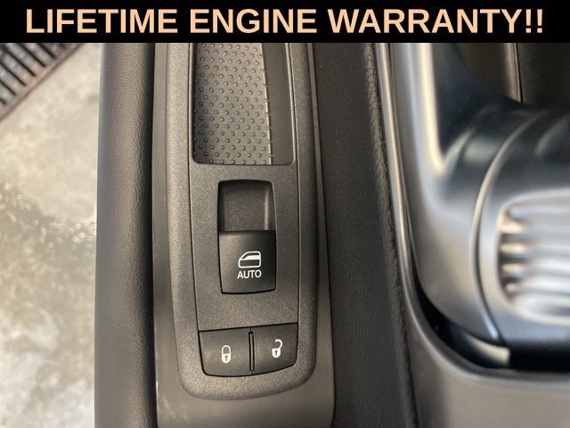 New 2026 Chrysler Pacifica Select w/ S Appearance Package AWD/4WD image 39