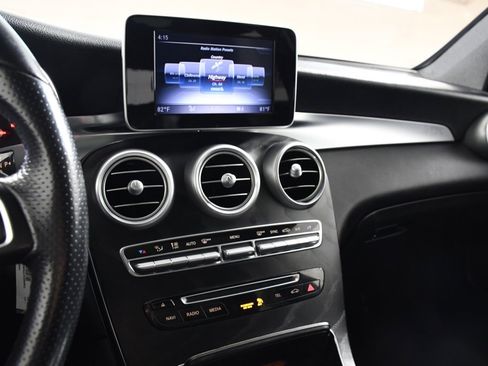 Used 2018 Mercedes-Benz GLC 300 4MATIC image 31