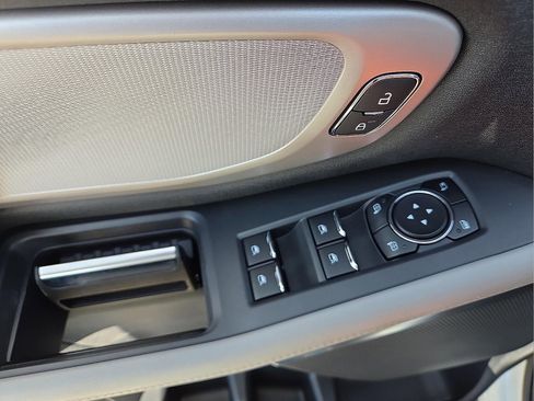 New 2026 Ford Expedition Active image 14