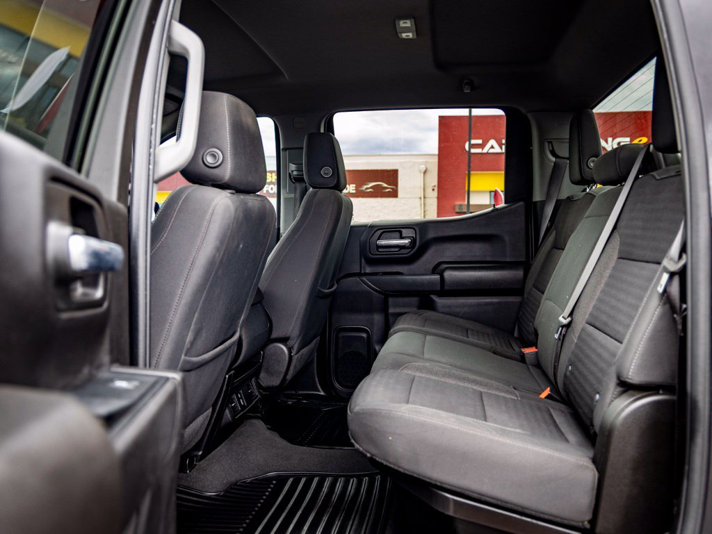Used 2024 Chevrolet Silverado 1500 Custom w/ Turbomax Blackout Package AWD/4WD image 23