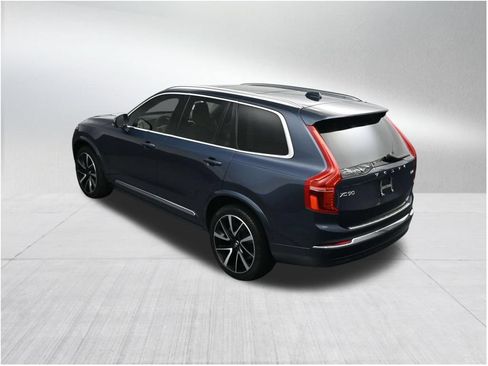 Used 2023 Volvo XC90 B6 Plus w/ Protection Package Premier AWD/4WD image 18