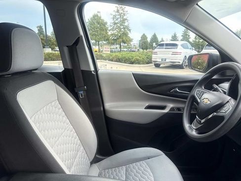 Used 2021 Chevrolet Equinox LS FWD image 14
