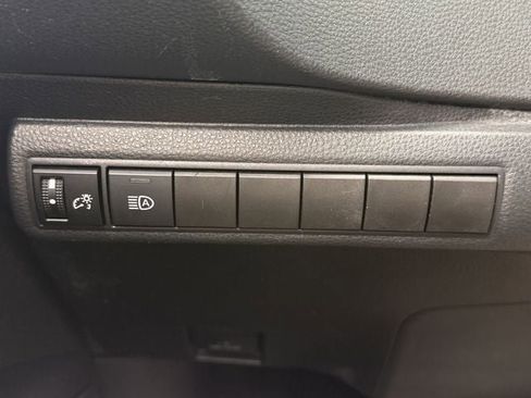 Used 2020 Toyota Corolla SE FWD image 21