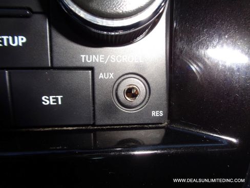 Used 2013 Chrysler 200 Touring image 11