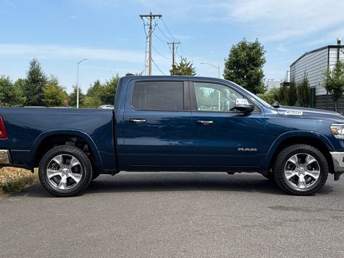 Used 2022 RAM 1500 Laramie AWD/4WD image 2