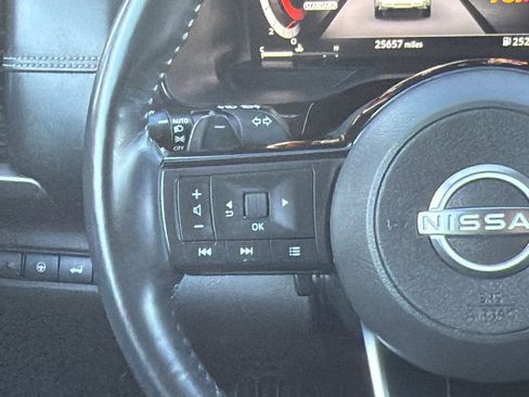 Used 2022 Nissan Pathfinder Platinum w/ Cargo Package image 20