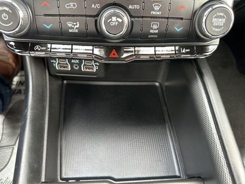 Used 2022 Dodge Durango GT image 18