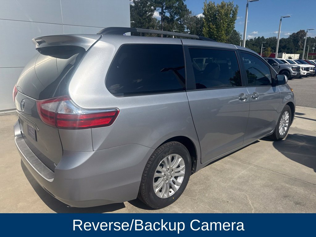 Used 2017 Toyota Sienna Limited FWD image 6
