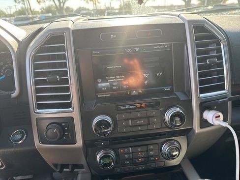 Used 2015 Ford F150 Lariat w/ Equipment Group 502A Luxury image 5