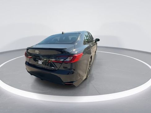 Used 2025 Toyota Camry SE image 8