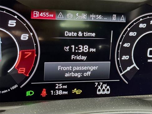 New 2025 Audi RS Q8 performance image 12