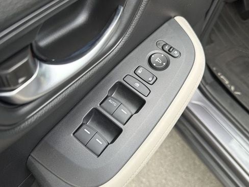 Used 2023 Honda HR-V LX image 22