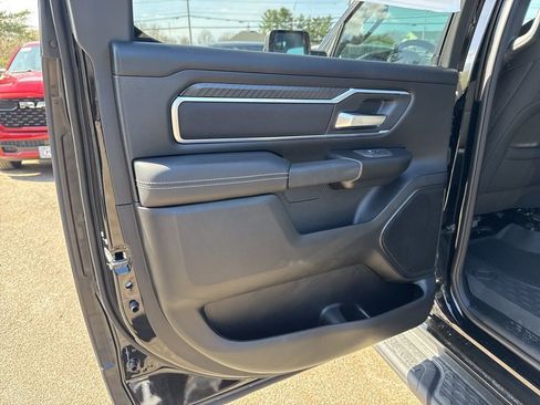 New 2026 RAM 1500 4x4 Crew Cab image 23