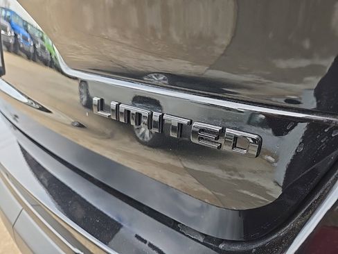 New 2025 Jeep Grand Cherokee L Limited w/ Luxury Tech Group II image 20