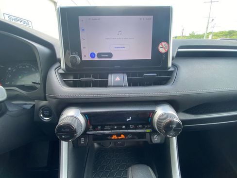 Used 2024 Toyota RAV4 XLE AWD/4WD image 21