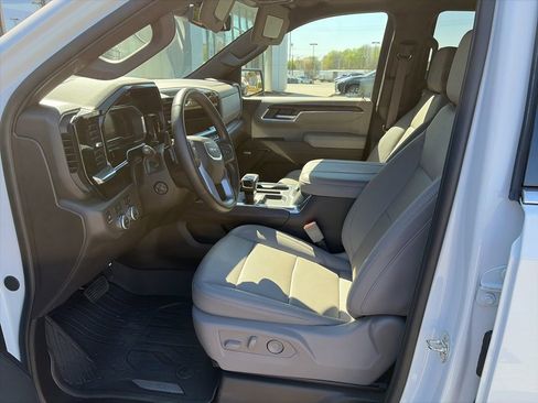 Used 2024 GMC Sierra 1500 SLT w/ SLT Convenience Package image 7
