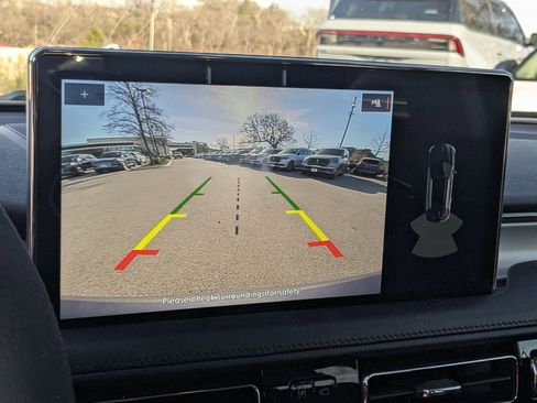 Used 2023 Lincoln Nautilus AWD w/ Premium Package image 16