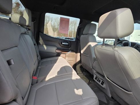 Used 2021 GMC Sierra 1500 SLT w/ X31 Off-Road Package image 29