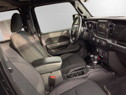 Used 2022 Jeep Wrangler Unlimited Sport image 15