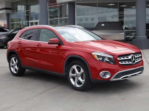 Used 2018 Mercedes-Benz GLA 250 4MATIC image 8