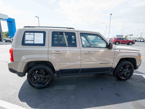 Used 2017 Jeep Patriot Sport w/ Power Value Group AWD/4WD image 6