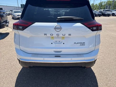 New 2026 Nissan Rogue Platinum w/ Platinum Premium Package AWD/4WD image 6