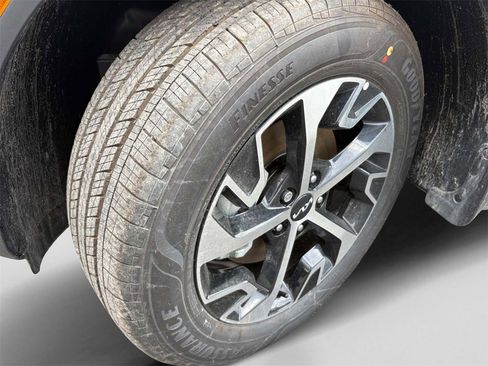 New 2025 Kia Sportage EX image 19