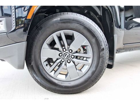 Used 2025 Nissan Frontier SV w/ SV Convenience Package RWD image 29