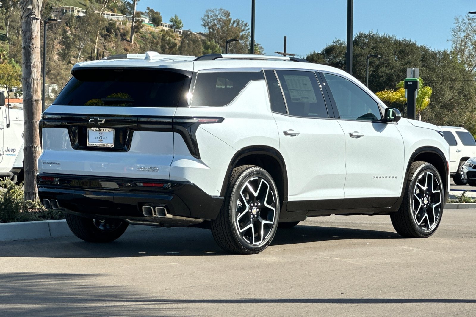 New 2026 Chevrolet Traverse High Country FWD image 4