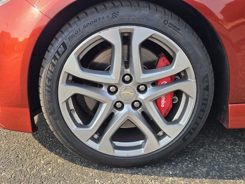 Used 2016 Chevrolet SS RWD image 7