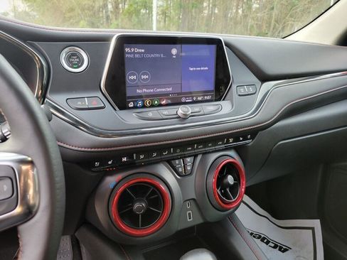 Used 2022 Chevrolet Blazer RS w/ Enhanced Convenience Package image 16