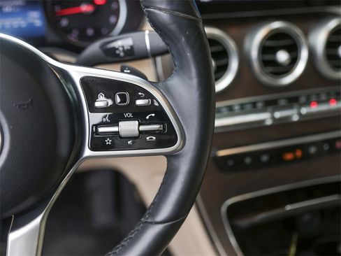 Used 2020 Mercedes-Benz GLC 300 image 18