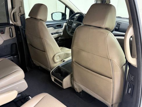 Used 2019 Honda Odyssey EX image 30