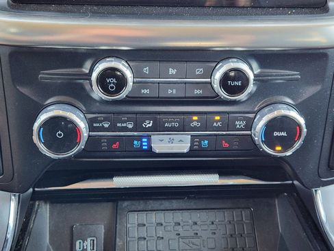 Used 2023 Ford F150 Lariat w/ Equipment Group 502A High image 19