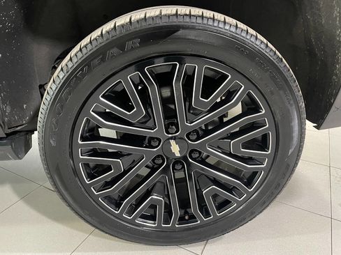 Used 2019 Chevrolet Tahoe Premier w/ Premier Plus Edition image 13