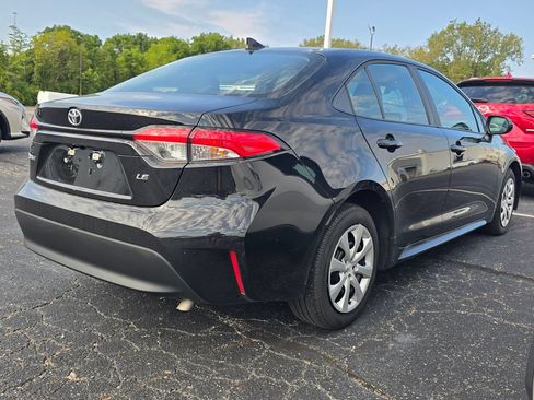 Used 2025 Toyota Corolla LE FWD image 8