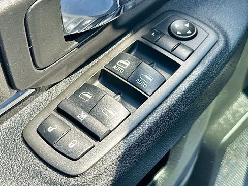 Used 2022 RAM 1500 Classic Warlock w/ Electronics Group AWD/4WD image 17