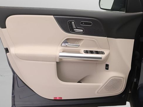 Certified 2023 Mercedes-Benz GLA 250 image 17