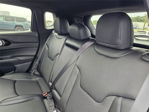 New 2026 Jeep Compass Latitude AWD/4WD image 31