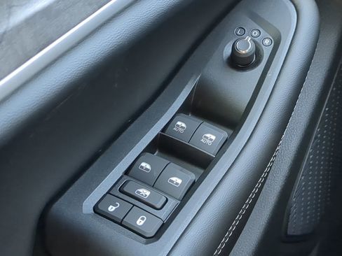 New 2026 Jeep Grand Cherokee Altitude image 23