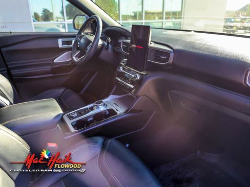 Used 2023 Ford Explorer ST w/ Equipment Group 401A image 3