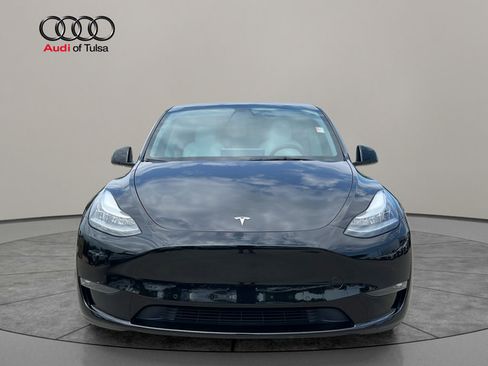 Used 2021 Tesla Model Y Long Range AWD/4WD image 2