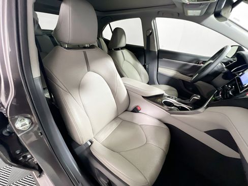 Used 2023 Toyota Camry XLE image 31